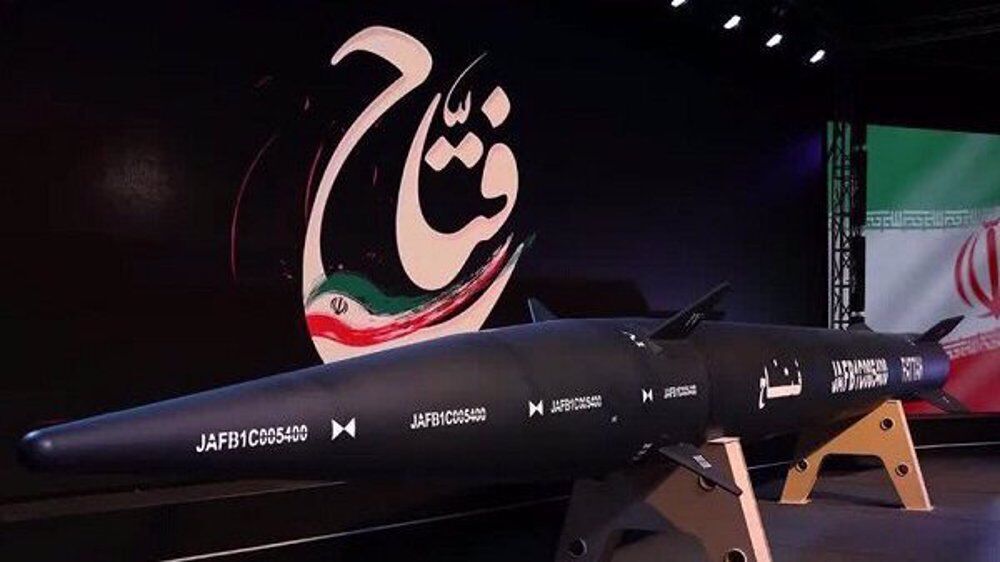موشک فتاح باقابلیت ۱۵برابرسرعت صوت رونمایی شد