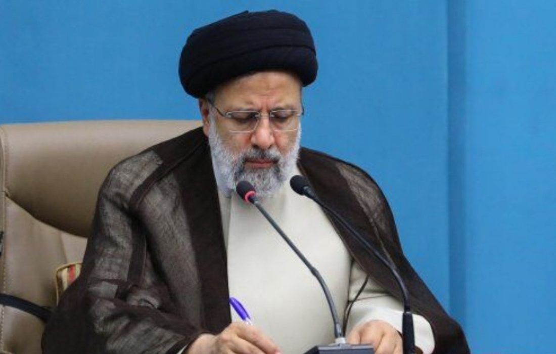 معاون متخلف یک وزارتخانه با دستور رئیسجمهور برکنار شد