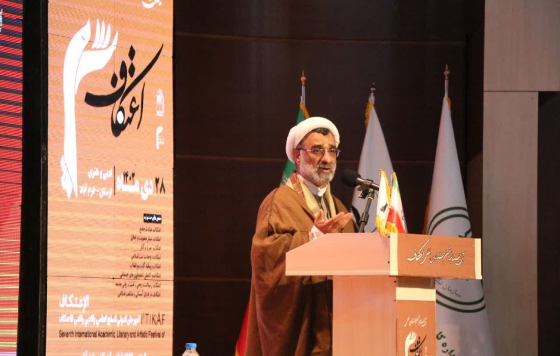 اعتکاف مسئولان موجب کارایی و بازدهی مضاعف است