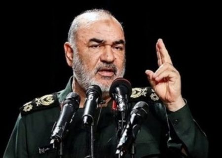 شلیک موشک بالستیک دوربرد از ناو جنگی سپاه