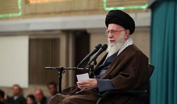 رهبر انقلاب: انتخابات قوی نتیجهاش پیشرفت کشور است