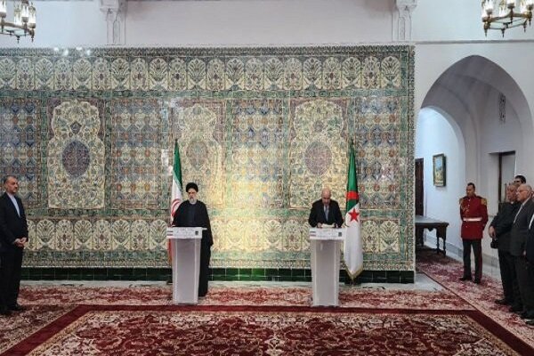 مسوولان مصمم به ایران و الجزایر مصمم به توسعه روابط اقتصادی هستند