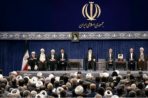 حکم پزشکیان تنفیذ شد/ توصیه رهبر انقلاب به تعامل قوا و کار جهادی