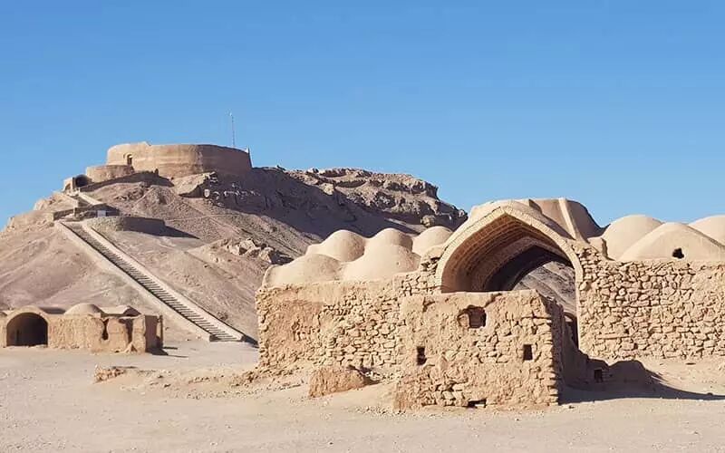 دخمه زرتشتیان؛ رازهای برج خاموشان در یزد