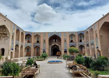آشنایی با مدرسه و کاروانسرای گنجعلی خان