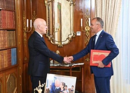 برکناری نخست‌وزیر تونس و انتخاب «کمال المدوری»