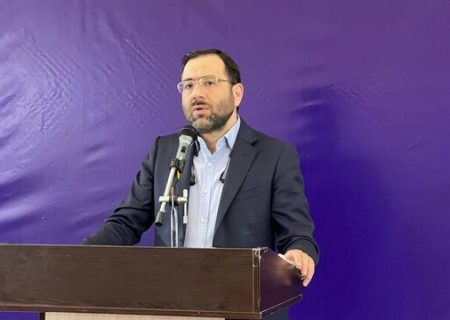 پیگیری ابطال مجوز تاسیس داروخانه به غیرداروسازان / رونمایی از ۸ قلم داروی جدید دانش‌بنیان