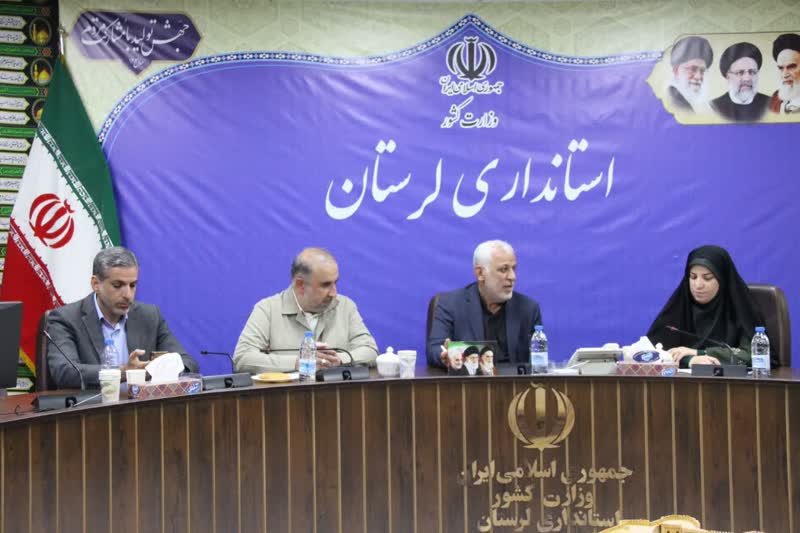 بزرگداشت مفاخر هویتسازی برای نسل جوان است