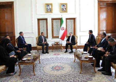 عراقچی: علاقه‌مند به گسترش همه جانبه روابط تهران و کاراکاس هستیم