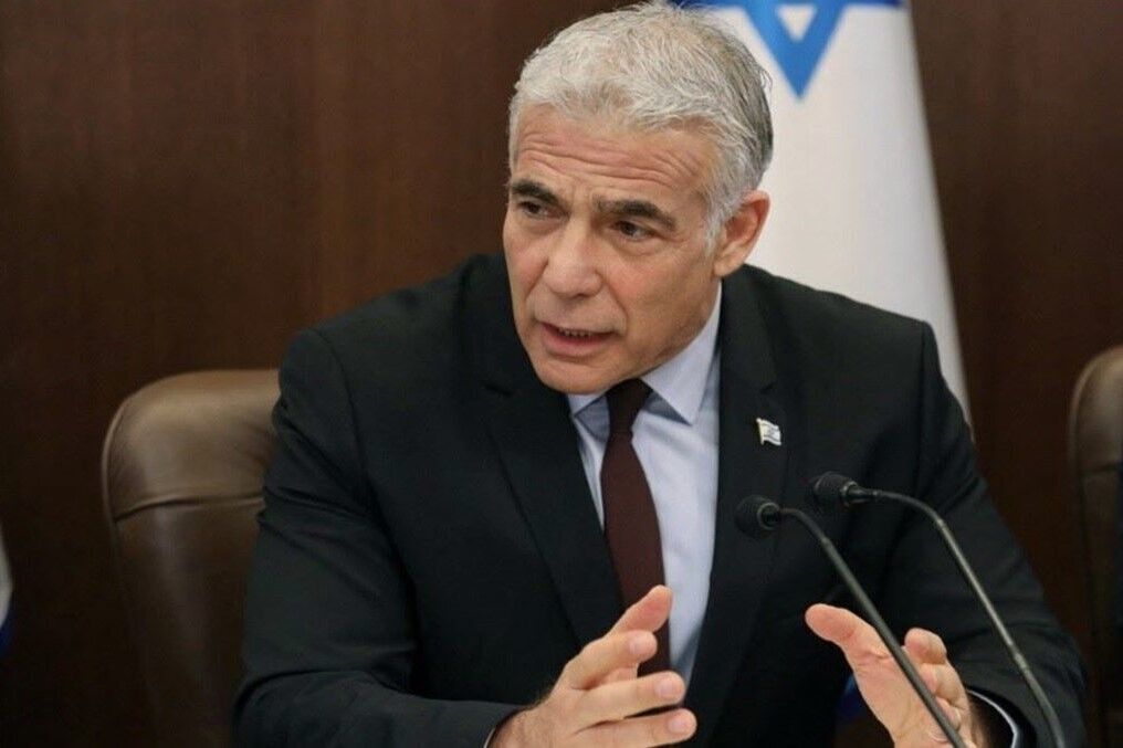 لاپید: نتانیاهو برای جلوگیری از فروپاشی ائتلاف خود دروغ میگوید