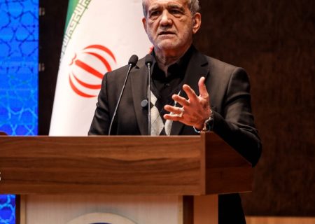 پزشکیان: دانشجویان امید فردای کشور هستند