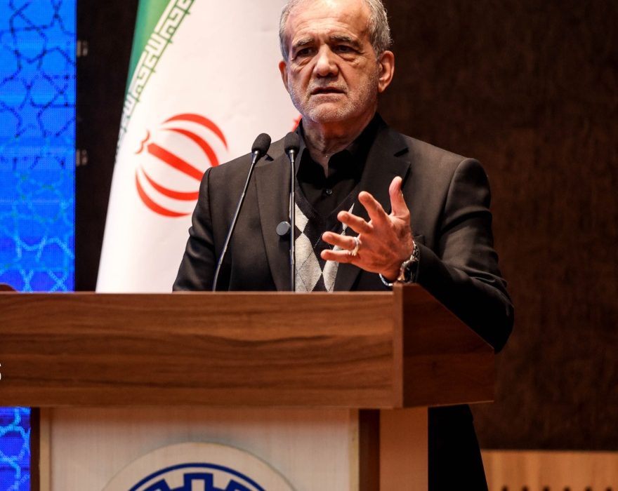 پزشکیان: دانشجویان امید فردای کشور هستند