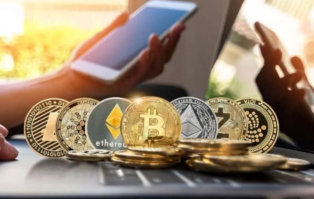 کلاف سردرگم ارز دیجیتال در ایران؛ صرافان رمزارز چه می گویند؟