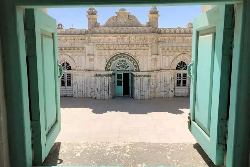 مسجد رنگونیها، یادگار پر نقشونگار معماری هندی در آبادان