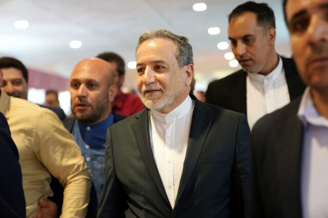 عراقچی: ایران از حق غنیسازی چشمپوشی نمیکند/ پیشنهادی دریافت نکردیم