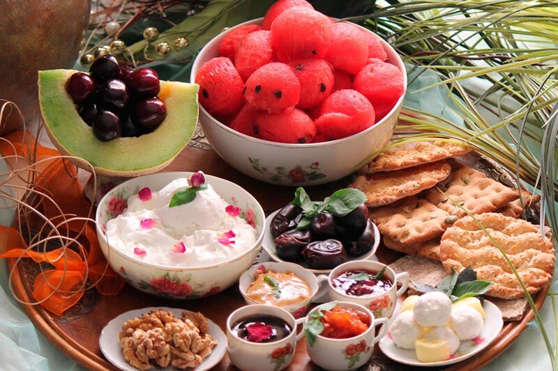خوراکیهایی که تابستان شما را خنک میکنند
