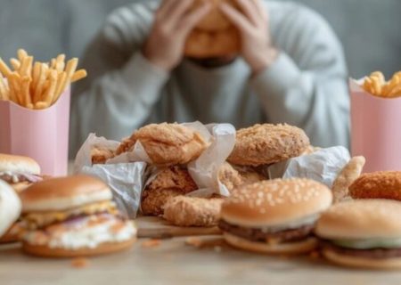 استرس و پرخوری عصبی؛ چگونه کنترل را دوباره به دست بگیریم؟