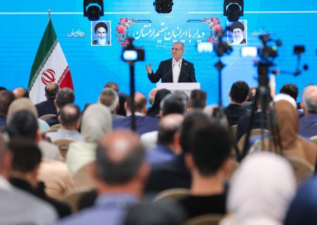پزشکیان: تعامل و مراوده با دیگر کشورها و ملت‌ها رمز اصلی رشد و پیشرفت است