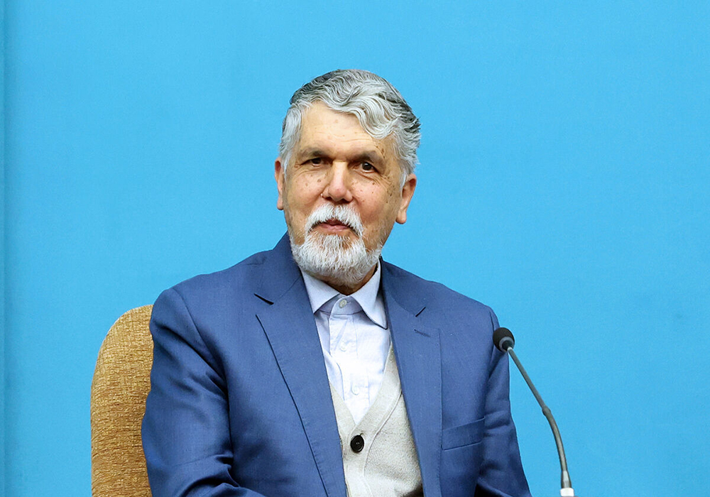 وزیر فرهنگ: خبرنگاری در کشور معیشت ناامنی دارد