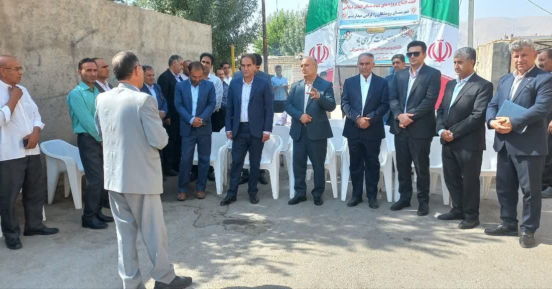 بهره برداری از۵۲هزارمترمربع آسفالت معابرروستایی رومشکان