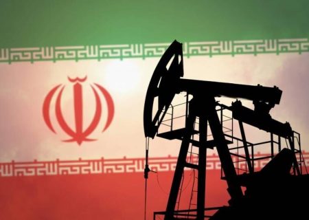 وب سایت “تنکر ترکرز”: نفت ایران از محاصره آمریکا عبور کرد