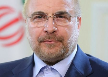 قالیباف: حضور آمریکا در منطقه زمینه ناامنی را فراهم می‌کند