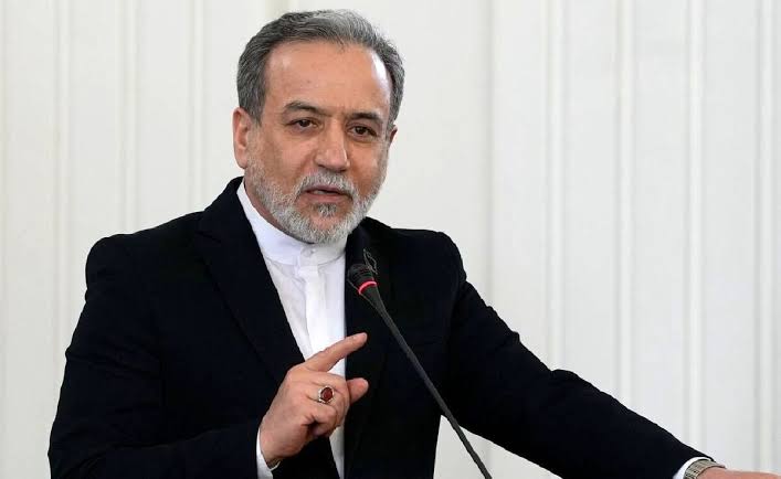 وزیر امور خارجه: ایران برای پاسخ قاطع به هرگونه تعرض آمریکا آماده است