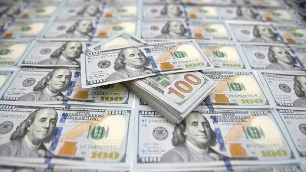 مهار نوسانات ارزی در گرو کنترل نقدینگی و بازگشت ارزهای صادراتی